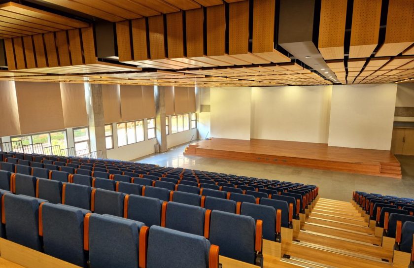 Tono GlideSeat Evo – Motorized Telescopic Retractable Seating System (3)